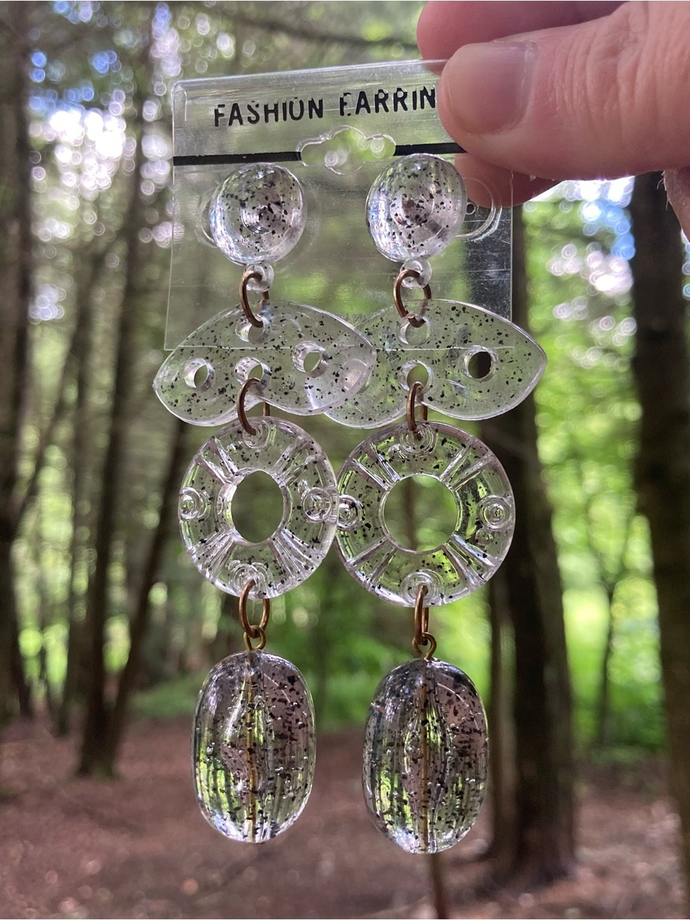 80's Vintage Clear Translucent Black Speckle Resin Bead Dangle Pierced Earrings!